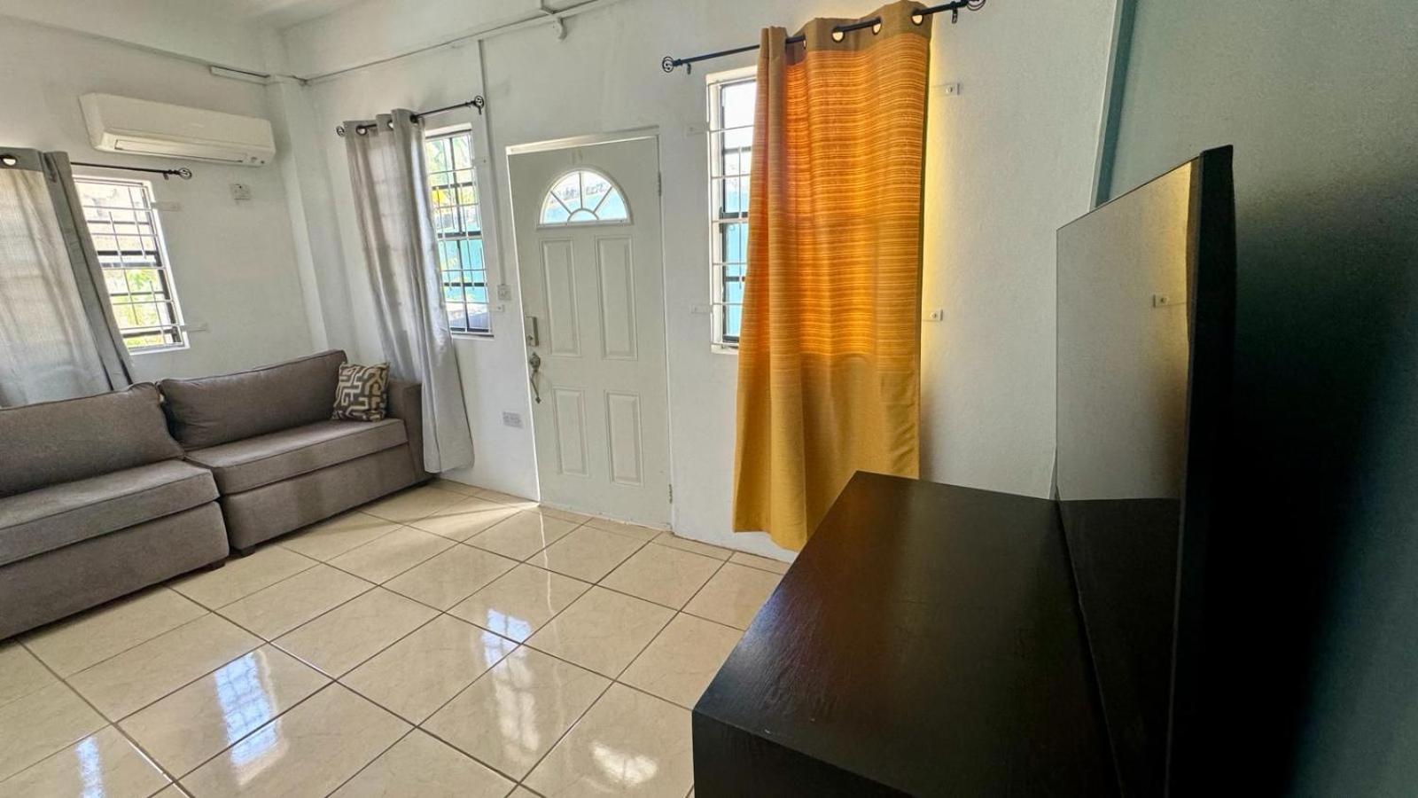 Multigen-Lip Of The City Escape Castries Exterior photo