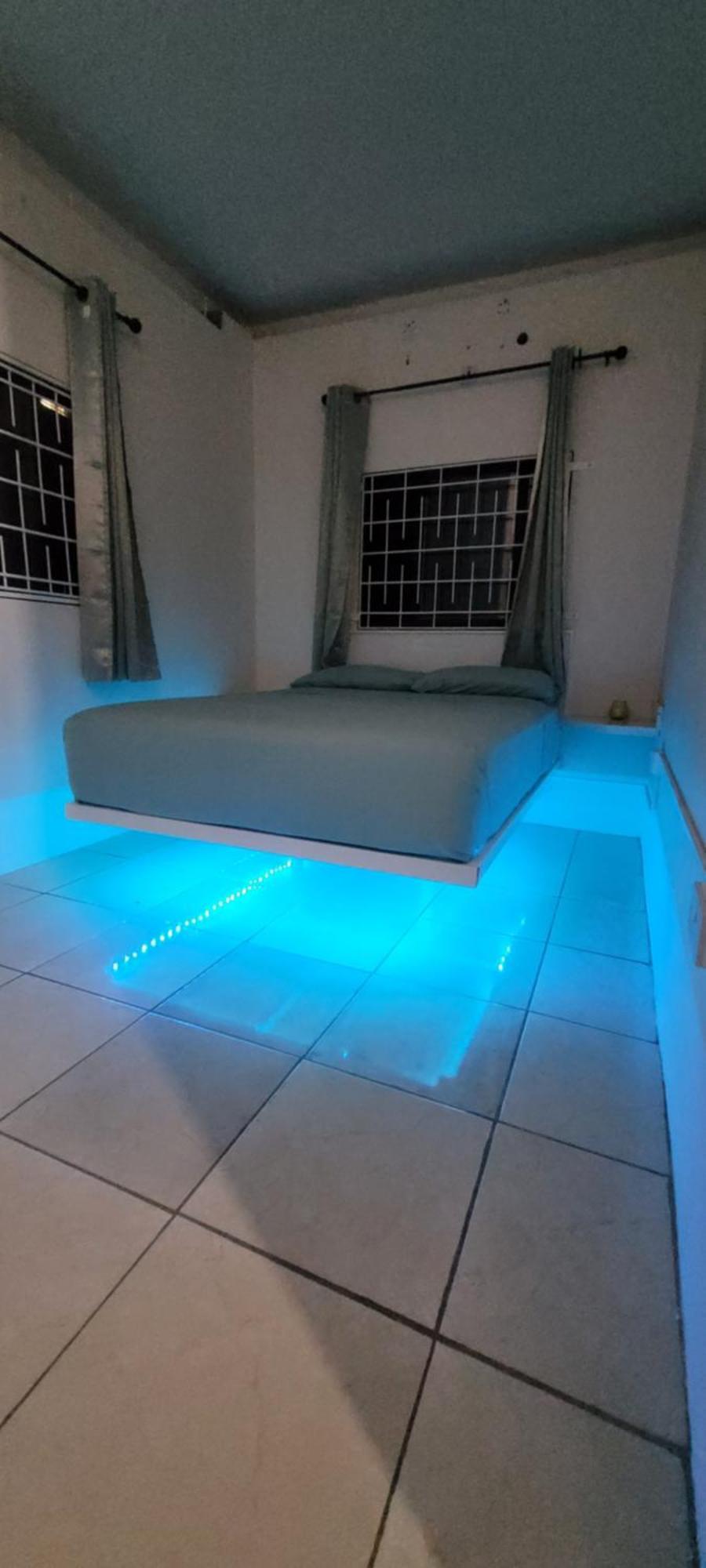 Multigen-Lip Of The City Escape Castries Exterior photo
