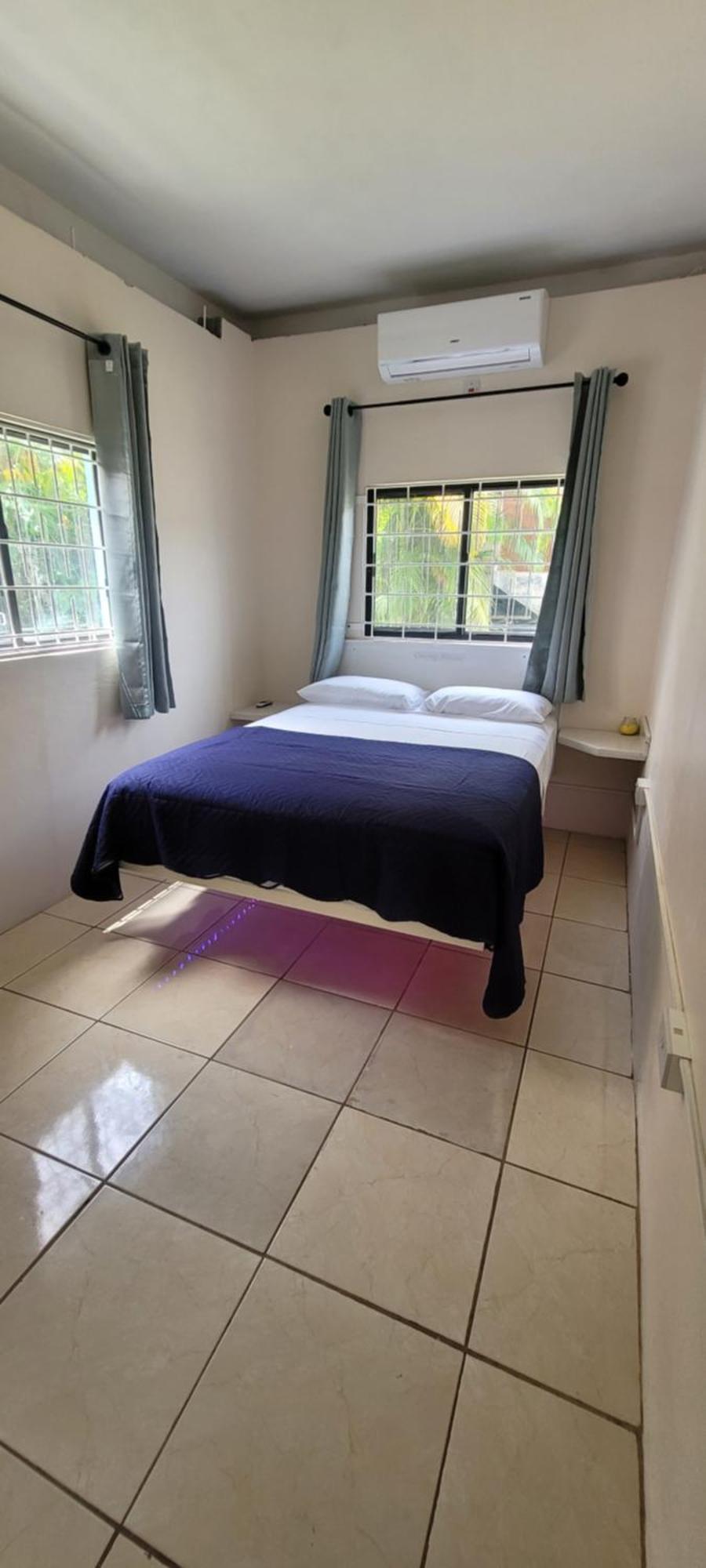 Multigen-Lip Of The City Escape Castries Room photo